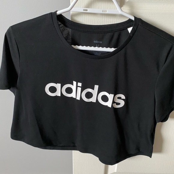 adidas Tops - Adidas crop top women’s size medium